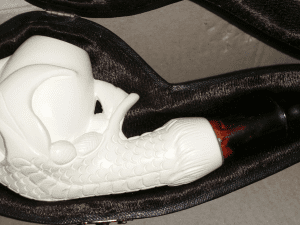 Пенковая трубка коготь сокола с яйцом